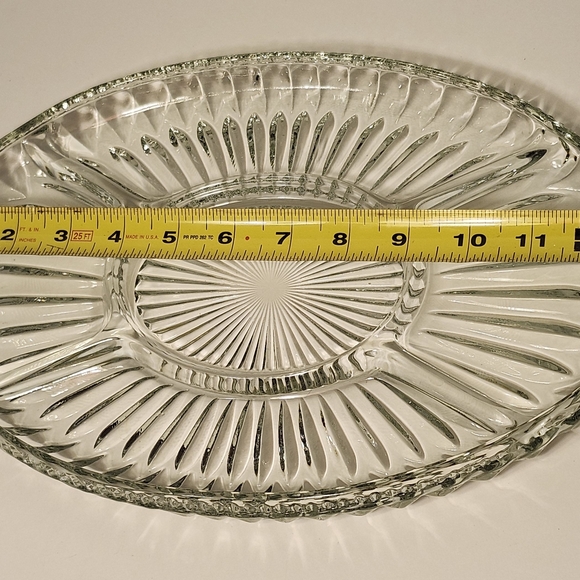 Vintage Clear Pressed Glass MCM Oval 13x9 5-part Divided Dish Starburst Pattern - Picture 3 of 6
